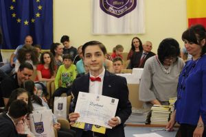 Elevii performanţi la matematică şi informatică s-au întrecut la Colegiul „Ștefan cel ...