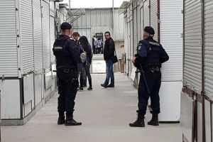 Amenzi în valoare de 90.000 de lei, date de poliţişti în Bazarul Suceava