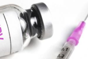 Vaccinarea HPV adresată fetiţelor începe cu actualizarea cererilor depuse de părinţi