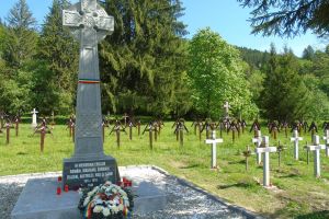 Invitaţie: Ceremonial religios şi depunere de jerbe şi coroane la Cimitirul Internaţional al Eroilor de la Valea Uzului