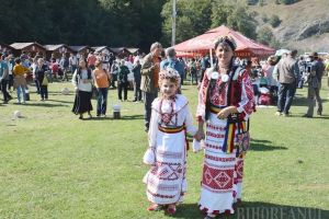 Hai Pe Păşune! Festival inedit la Roşia, cu meşteşuguri, aventură, muzică bună şi bucate tradiţionale