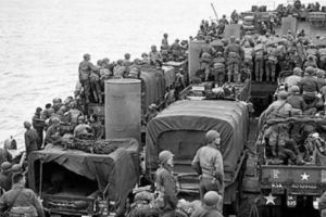 Scafandrii de luptă români participă la aniversarea a 75 de ani de la debarcarea din Normandia. Donald Trump şi Theresa May, invitaţi la evenimentul jubiliar