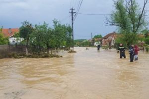 Cod portocaliu de inundaţii pe principalele râuri din Banat