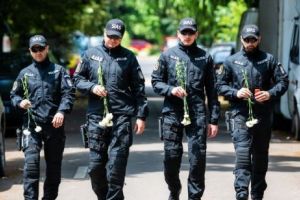 Povestea care a stors lacrimilie internauţilor. Ce au făcut luptătorii SIAS care l-au prins pe asasinul polistului timişean, înainte să plece