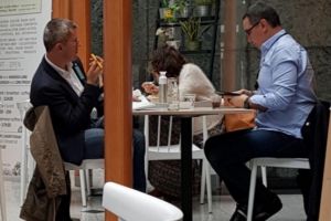 Tradatorii au iesit sa ia masa impreuna! Dan Barna, negocieri cu Victor Ponta