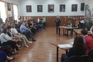FOTO- Poliţişti din Braşov, prezenţi, astăzi, în şcoli