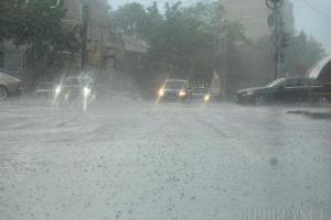 Din nou, COD PORTOCALIU în Bihor: Averse torenţiale, vijelie, grindină