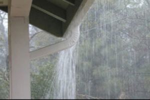 Cantitate record de precipitaţii într-o localitate din Botoşani: 81 l/mp