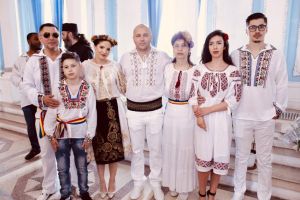 Cununie inedita la Constanta. Nuntasii au purtat ii!:  S-a casatorit Florin Batarlau, fost boxer si antrenor. Cavalerul de onoare, sportiv din SUA (galerie foto)  