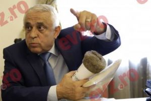 Scamatoriile lui Petre Daea. Gestul făcut chiar de vizita Papei Francisc