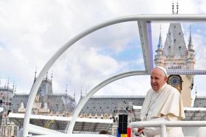 Papa Francisc a binecuvântat România, asemănându-o cu grădina Maicii Domnului