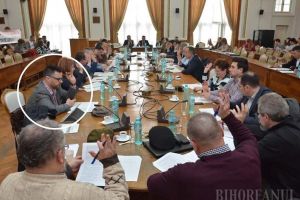 Ba pe-a mă-tii! PSD declanşează în Consiliul Local jihadul împotriva liberalilor primarului Ilie Bolojan