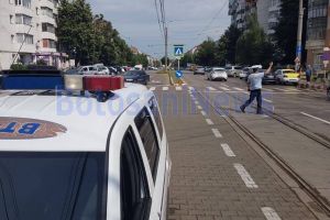 Carambol cu trei maşini pe Calea Naţională. Vinovat, un şofer de 29 de ani