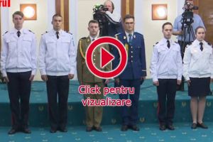 Cei trei elevi militari admişi în SUA au fost felicitaţi de ministrul Apărării Naţionale