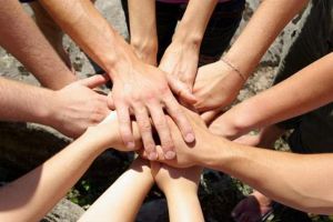 Ce se întâmplă cu tinerii care părăsesc sistemul de protecţie a copilului?