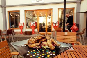 S-a închis restaurantul ”Taverna Racilor” din Sibiu – Patronatul vine cu explicaţii