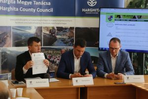 Borboly Csaba acuză primarul din Dărmăneşti de ilegalităţi şi că ”acţionează în stilul kamikaze”