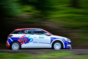 Cea de-a treia etapă a Campionatului Naţional de Viteză în Coastă Dunlop, în weekend, la Braşov