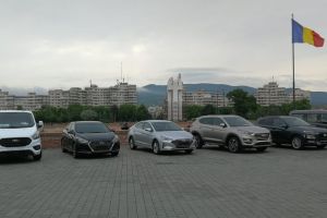 (P) Expoziţie cu patru mari BRANDURI AUTO: Ford, Hyundai, Fiat şi Mitsubish, cu ocazia Alba Fest 2019, pe platoul din faţa Catedralei Încoronării din Alba Iulia