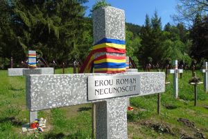 Prefectul de Harghita cere Primăriei Sânmartin să faciliteze accesul participanţilor astăzi în Cimitirul din Valea Uzului. Poliţia şi Jandarmeria au fost anunţate