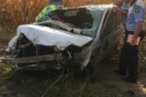 GALERIE FOTO:Un copil de cinci ani si mama acestuia au murit intr-un accident rutier la Insuratei
