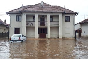 Inundaţii în Cristur şi Cîrjiţi. Peste 100 de gospodării afectate