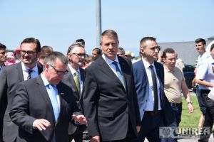 VINERI: Preşedintele Iohannis vine la Alba Iulia. Îşi va lansa cartea “EU.RO. Un dialog deschis despre Europa”, la Târgul de Carte „Alba Transilvana” şi va asista la prezentarea Gărzii Cetăţii Alba Carolina