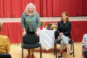 Actriţa Ioana Gajdo le-a vorbit asistenţilor personali despre provocările îngrijirii persoanelor cu dizabilităţi (FOTO)