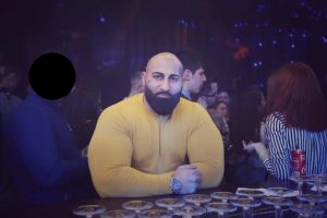 Interlopul sibian Stripăru’ scapă din arest după ce s-a plâns că a fost lovit la cap în duba poliţiei