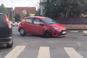 FOTO Accident pe Vasile Milea – O femeie însărcinată a fost rănită