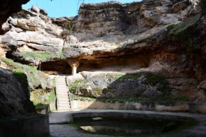 Băile romane de la Germisara, „ofrande către divinităţile care patronau apele termale”…