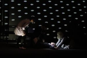 Zi plină în plin Babel cu coreeni, scoţieni, italieni, lituanieni