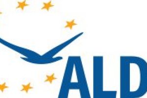 ALDE Covasna consideră Acordul Politic Naţional propus partidelor o nouă cacealma electorală a preşedintelui