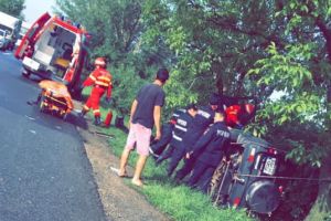 Accident cu trei victime, pe DN19 lângă Sălard. Drumul este blocat