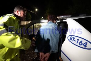 FOTO Femeia care şi-a ucis bărbatul, ridicată de Poliţie şi dusă la Psihiatrie