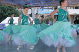 EVENIMENT, SPECTACOL la PITEŞTI. Vin SUTE de COPII!