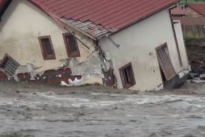 Prahova: Pagubele produse de fenomenele meteo, evaluate la 64 de milioane de lei; sinistraţii vor primi ajutoare de urgenţă