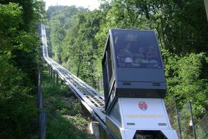 Telecabina se opreşte luni, 10 iunie