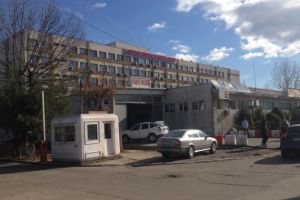 Un medic de la Judetean a fost saltat de mascati, in urma unui flagrant