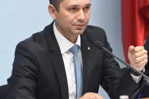 Bogdan Toader (CJ Prahova) isi sarbatoreste, astazi, ziua de nastere
