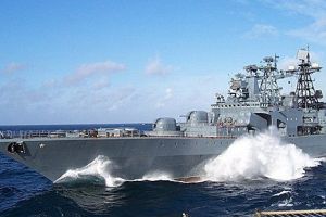 Şicane pe mare! Crucişătorul american la un pas de coliziune cu distrugătorul Admiral Vinogradov