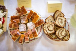 „Ziua Vărzarului” la Răşinari – Cu plăcintă dulce din urdă şi mărar, gogoşi şi alte mâncăruri