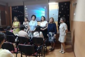 Elevii Colegiului National “Mihai Eminescu” au celebrat astazi, Ziua Internationala a Mediului. Tot aici a avut loc si o inedita parada a modei (FOTO)