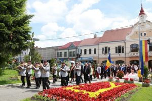 Foto: Respect pentru eroii neamului la Reghin