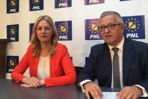 Liberalii vor cele două funcţii de vicepreşedinte la Consiliul Judeţean Mureş