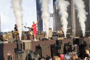 FOTO/VIDEO: Show INCENDIAR la Alba Iulia în prima seară de AlbaFest. CARLA’S DREAMS, KARMEN, GOLDEN GANG, LIVIU TEODORESCU, LORA