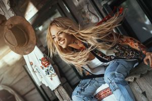 Melodia zilei: Delia - Vreau La Tara | Official Video