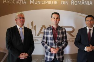 Ion Lungu, creditat de Robert Negoiţă, preşedintele AMR, cu cinci mandate de primar