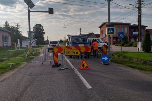 Se lucrează non-stop pentru refacerea podului dintre Aluniş şi Frumuşeni (FOTO)