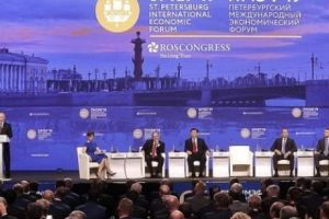 Vladimir Putin dă cu Huawei în capul lui Donald Trump. Egoismul economic, reţeta pentru războaie reale, spune el